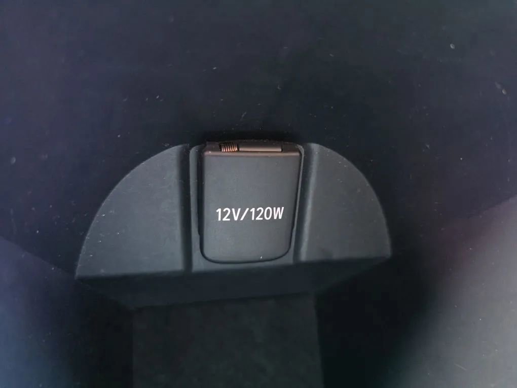 Used 2020 Toyota C-HR LE FWD image 33