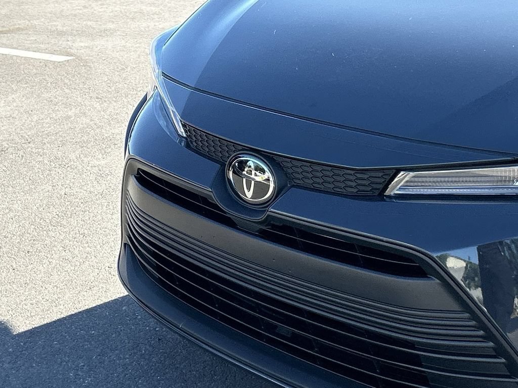Used 2025 Toyota Corolla LE w/ Convenience Package FWD image 31