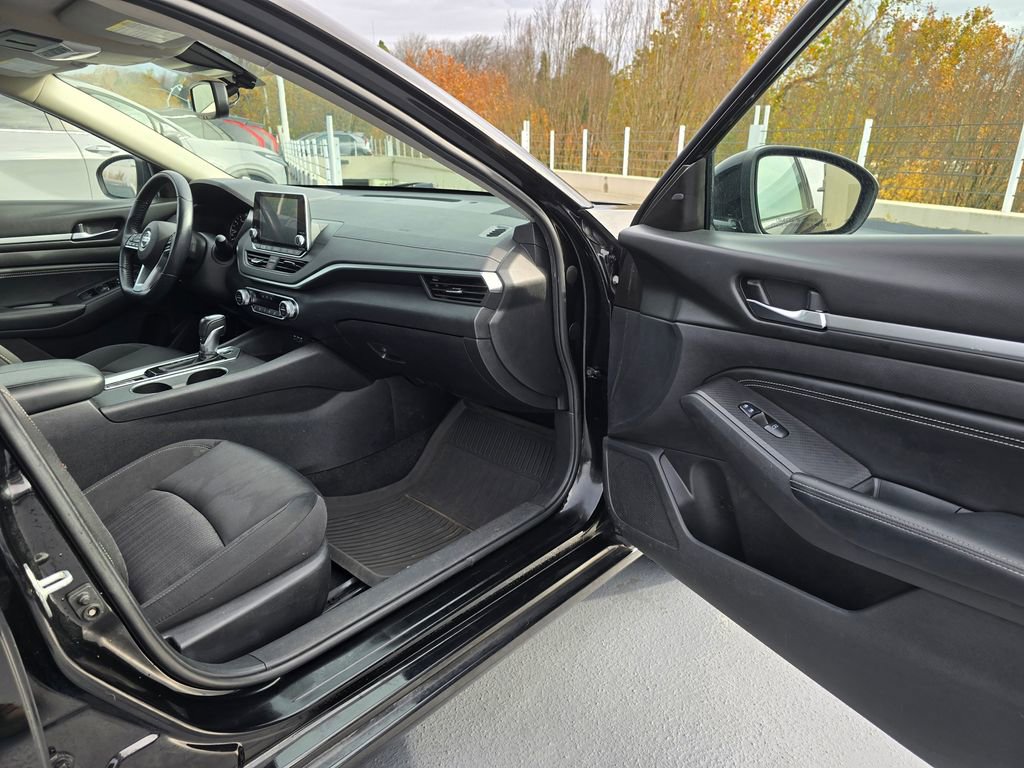 Used 2019 Nissan Altima 2.5 SV image 13