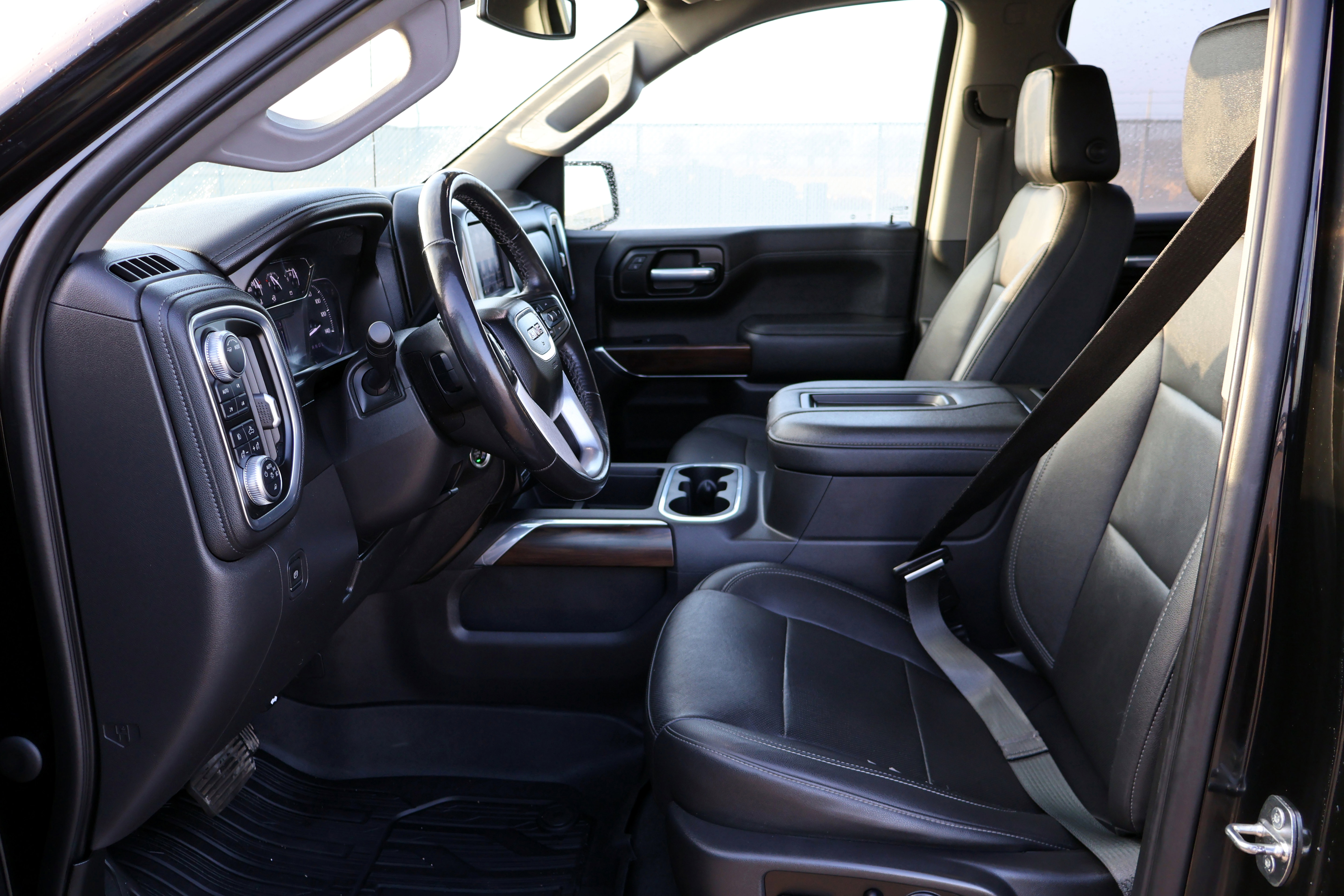 Used 2021 GMC Sierra 1500 SLT image 26