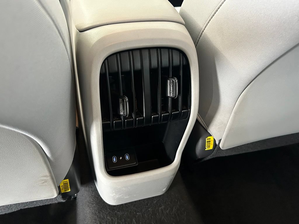 Used 2024 Hyundai Kona SEL FWD image 34