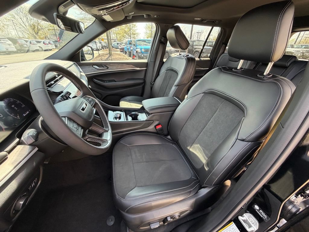 New 2026 Jeep Grand Cherokee Altitude AWD/4WD image 14