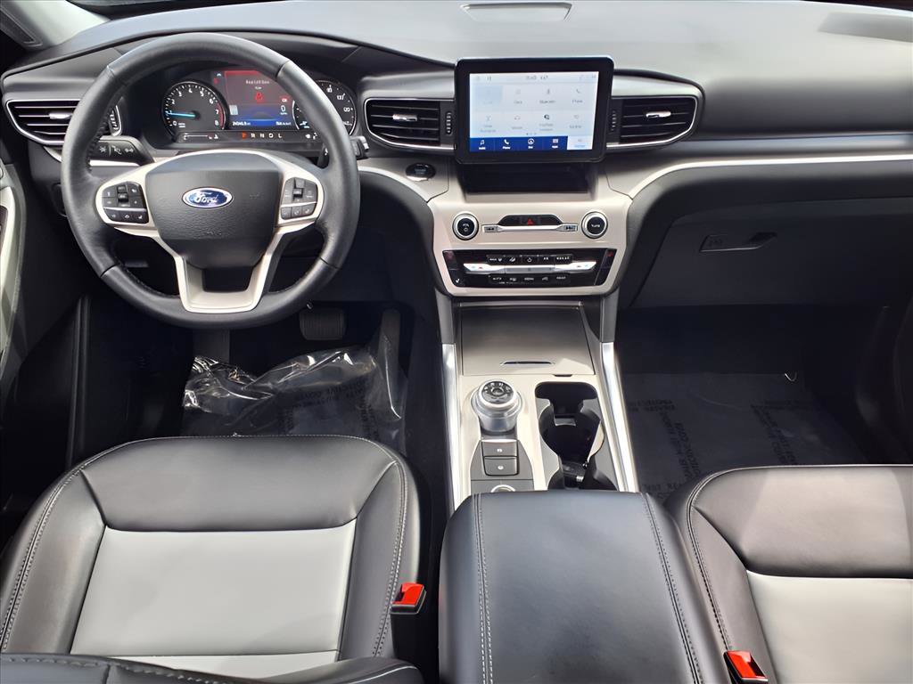 Used 2022 Ford Explorer XLT w/ Equipment Group 202A image 15