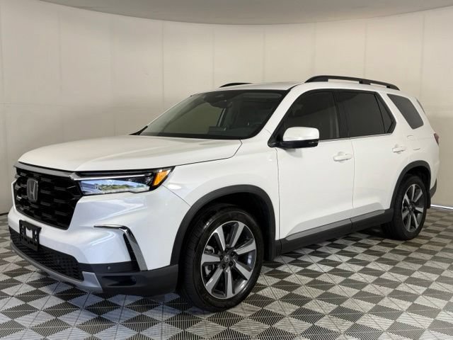 Used 2025 Honda Pilot Touring video 2