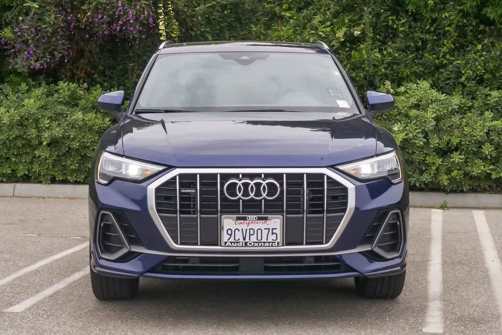 Used 2022 Audi Q3 2.0T Premium w/ Convenience Package AWD/4WD image 2