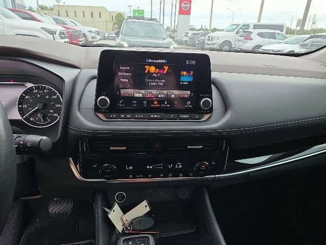 Used 2023 Nissan Rogue SL FWD image 18