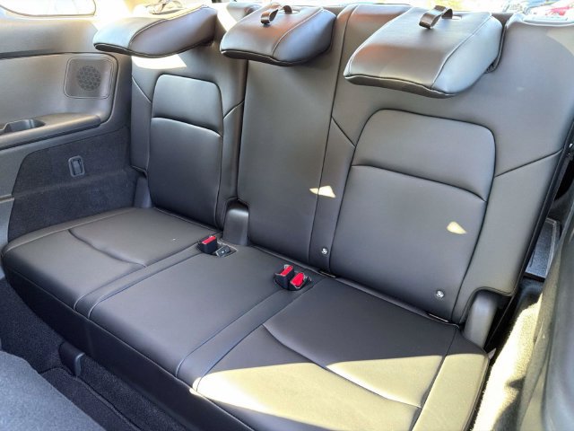 Used 2025 Nissan Pathfinder Platinum w/ Cargo Package FWD image 22