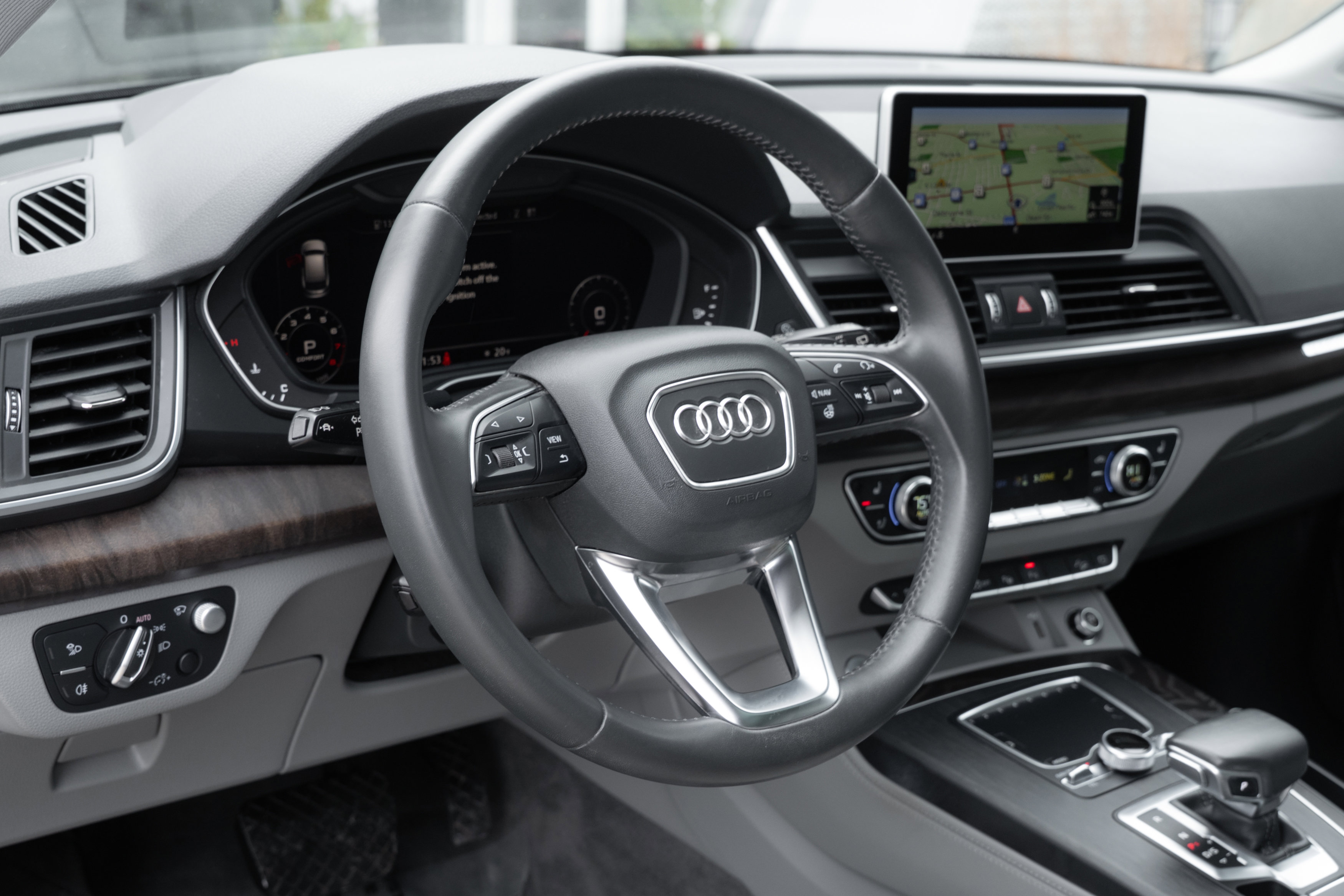 Used 2019 Audi Q5 Prestige image 11