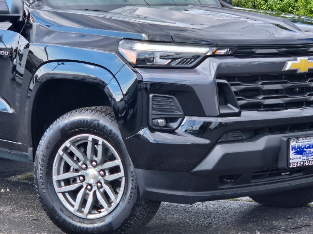 Used 2026 Chevrolet Colorado LT w/ LT Convenience Package AWD/4WD image 2