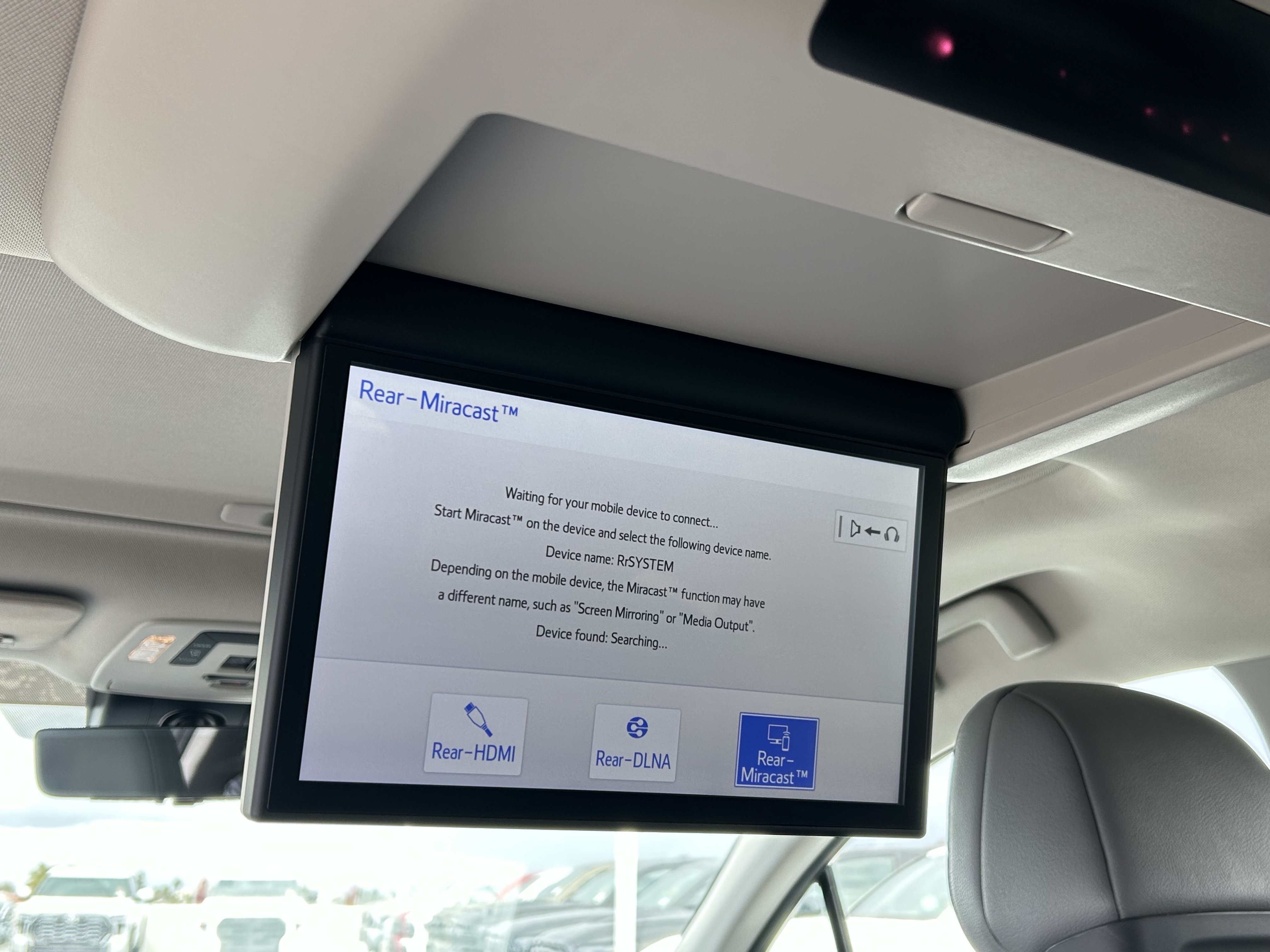 Certified 2024 Toyota Sienna Limited FWD image 31