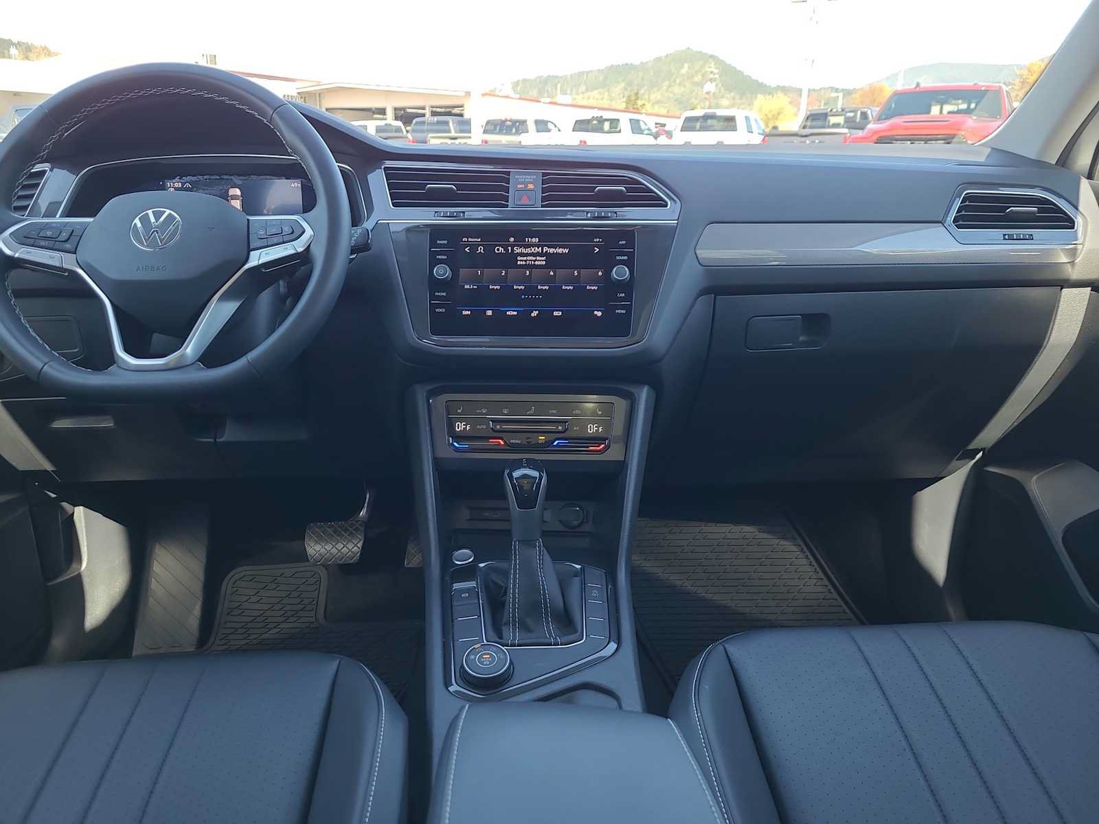 Used 2022 Volkswagen Tiguan SE AWD/4WD image 18
