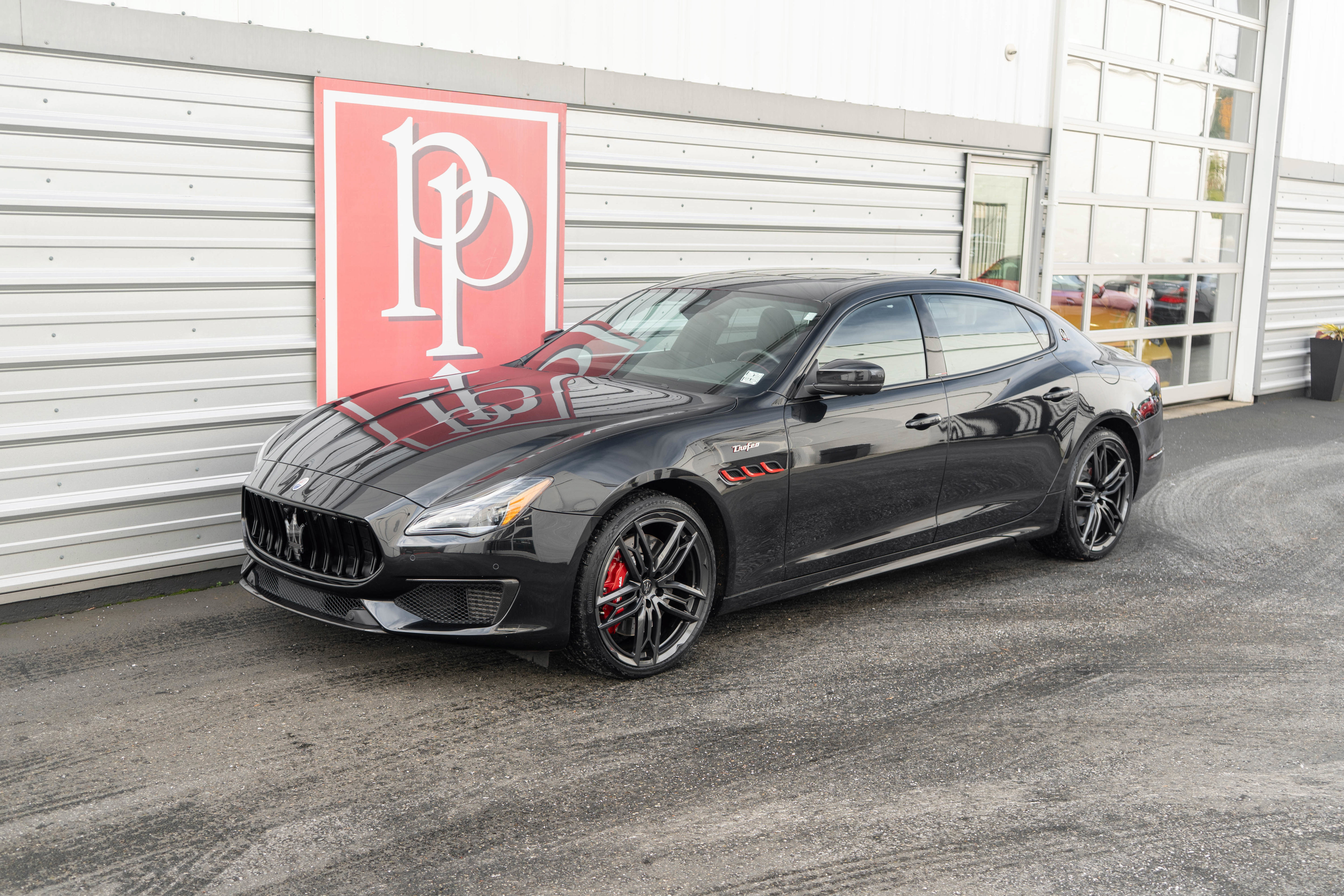Used 2021 Maserati Quattroporte Trofeo RWD image 37
