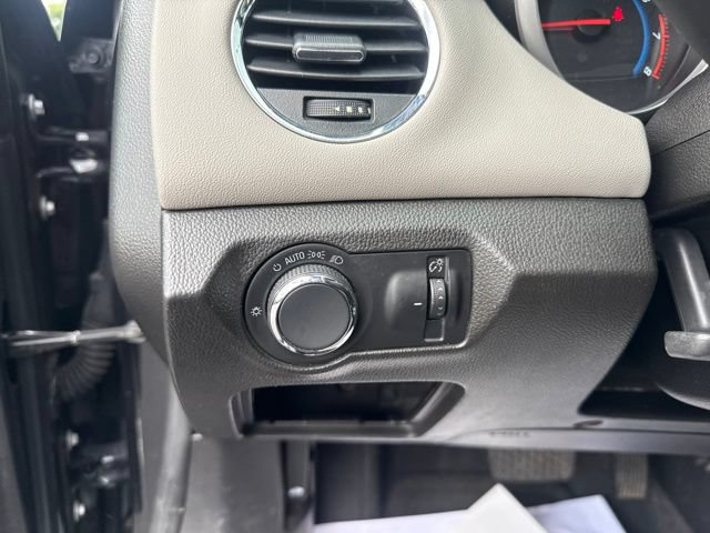 Used 2014 Chevrolet Cruze LS FWD image 24