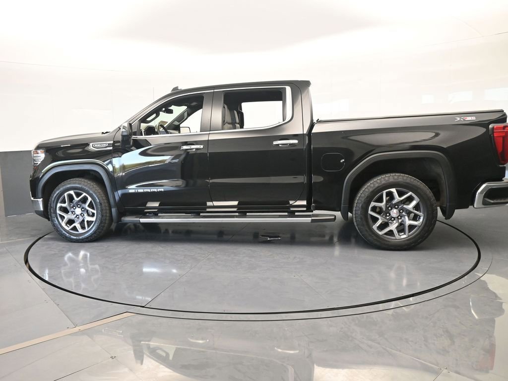 Used 2022 GMC Sierra 1500 SLT image 3