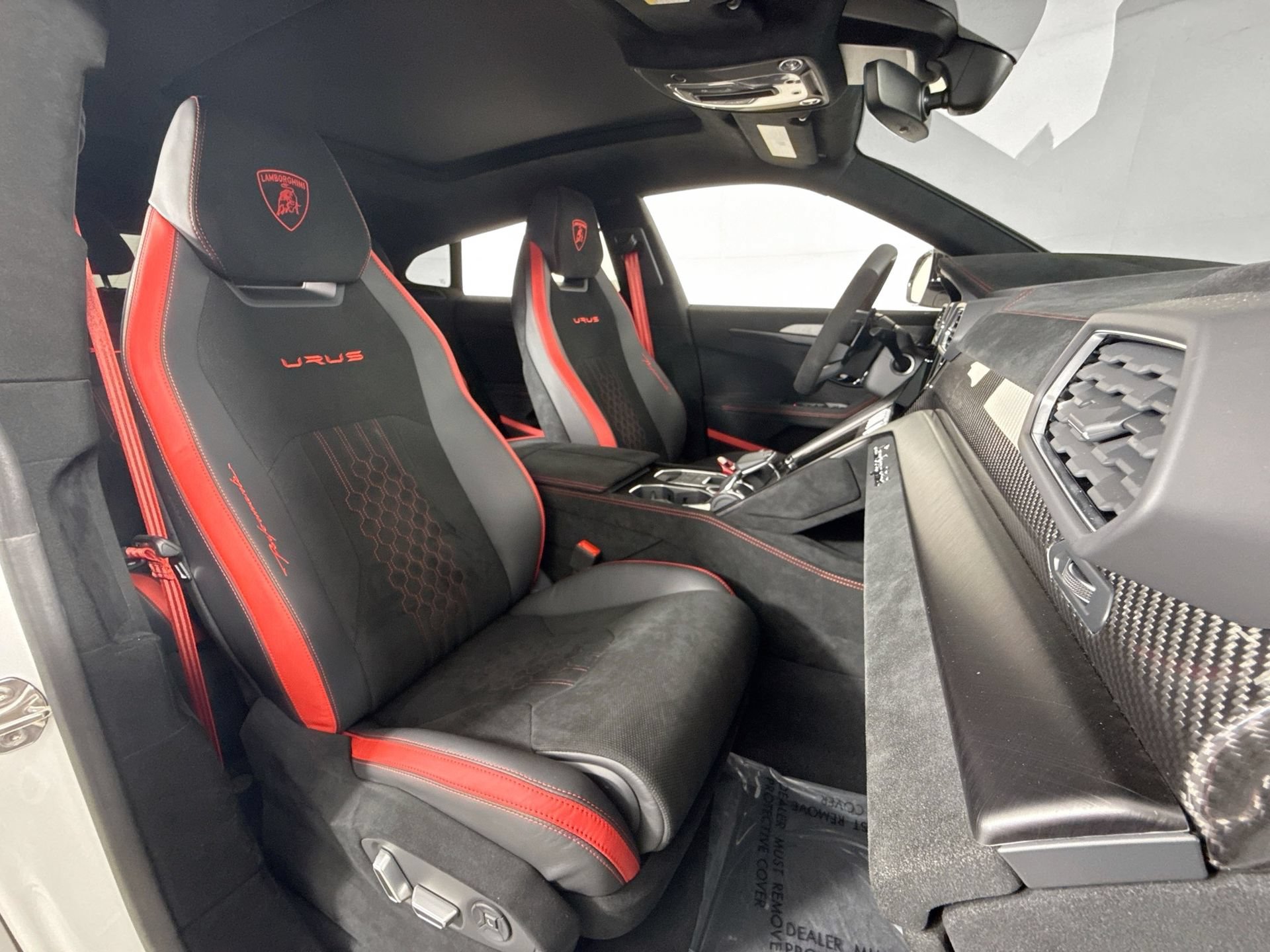 Used 2024 Lamborghini Urus Performante AWD/4WD image 23
