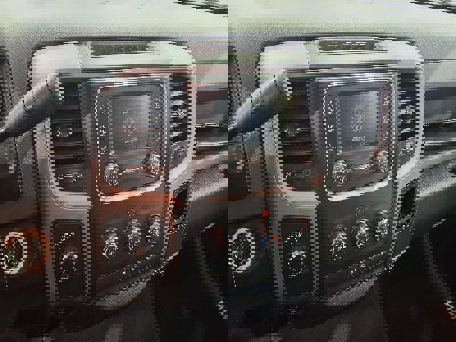 Used 2014 RAM 1500 Express AWD/4WD image 9