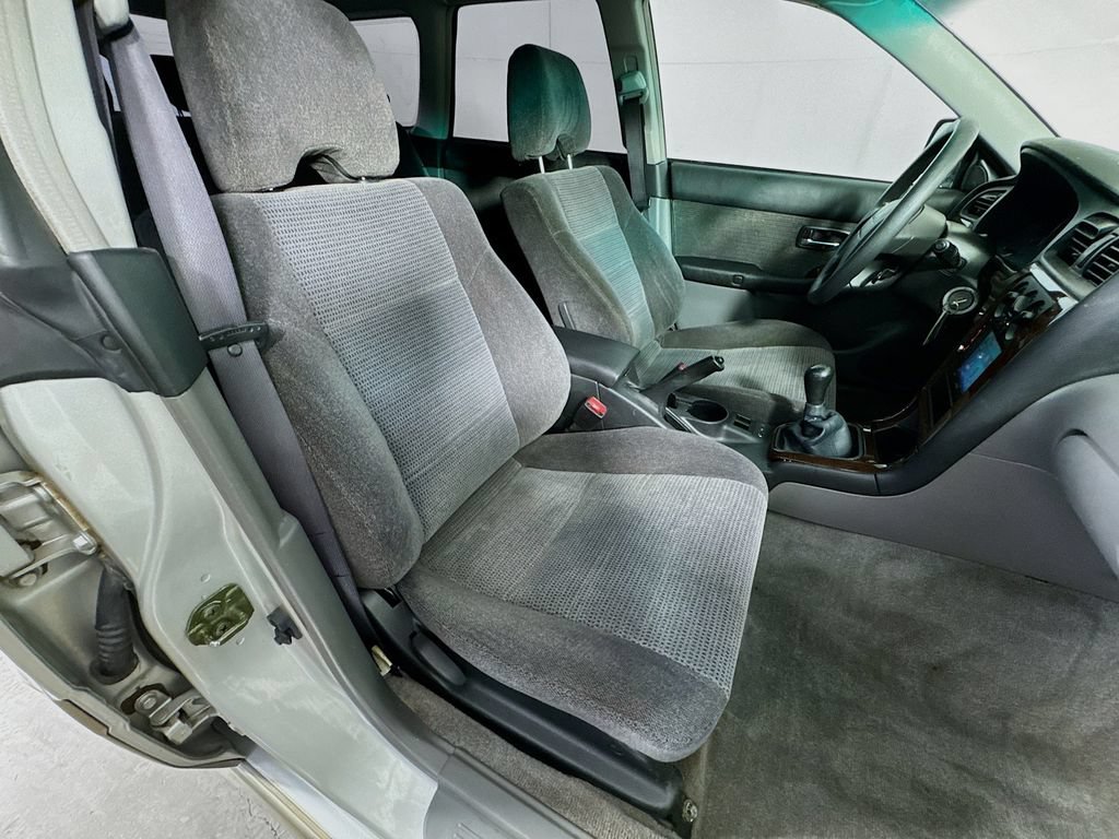 Used 2003 Subaru Outback Wagon AWD/4WD image 32