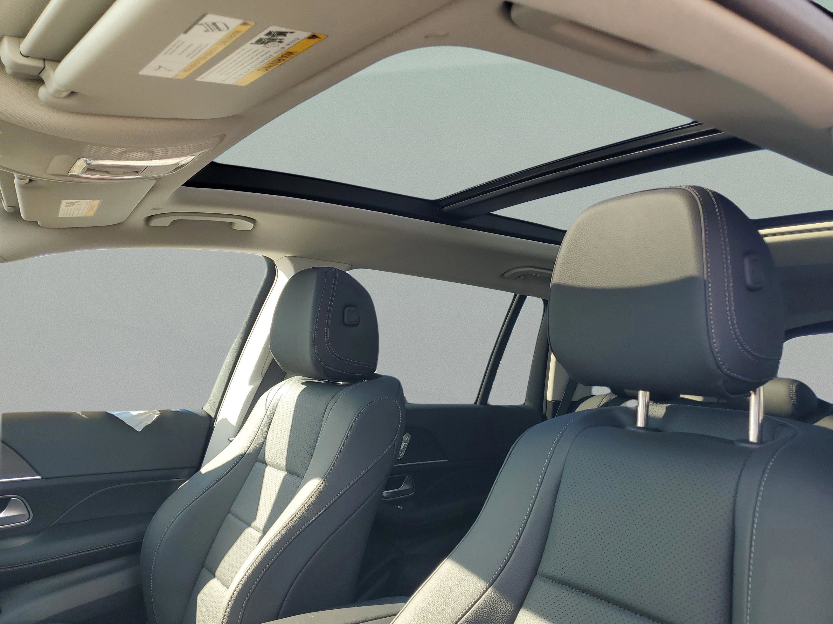 Certified 2026 Mercedes-Benz GLS 450 4MATIC image 18