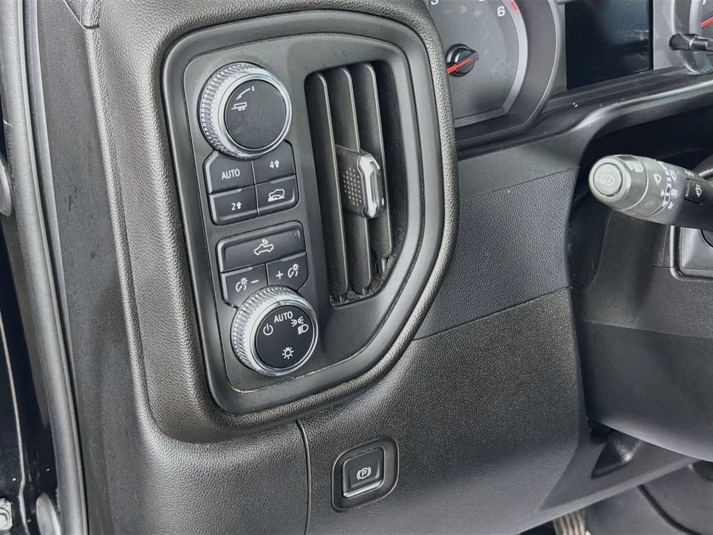 Used 2024 GMC Sierra 1500 Pro w/ Graphite Edition AWD/4WD image 10