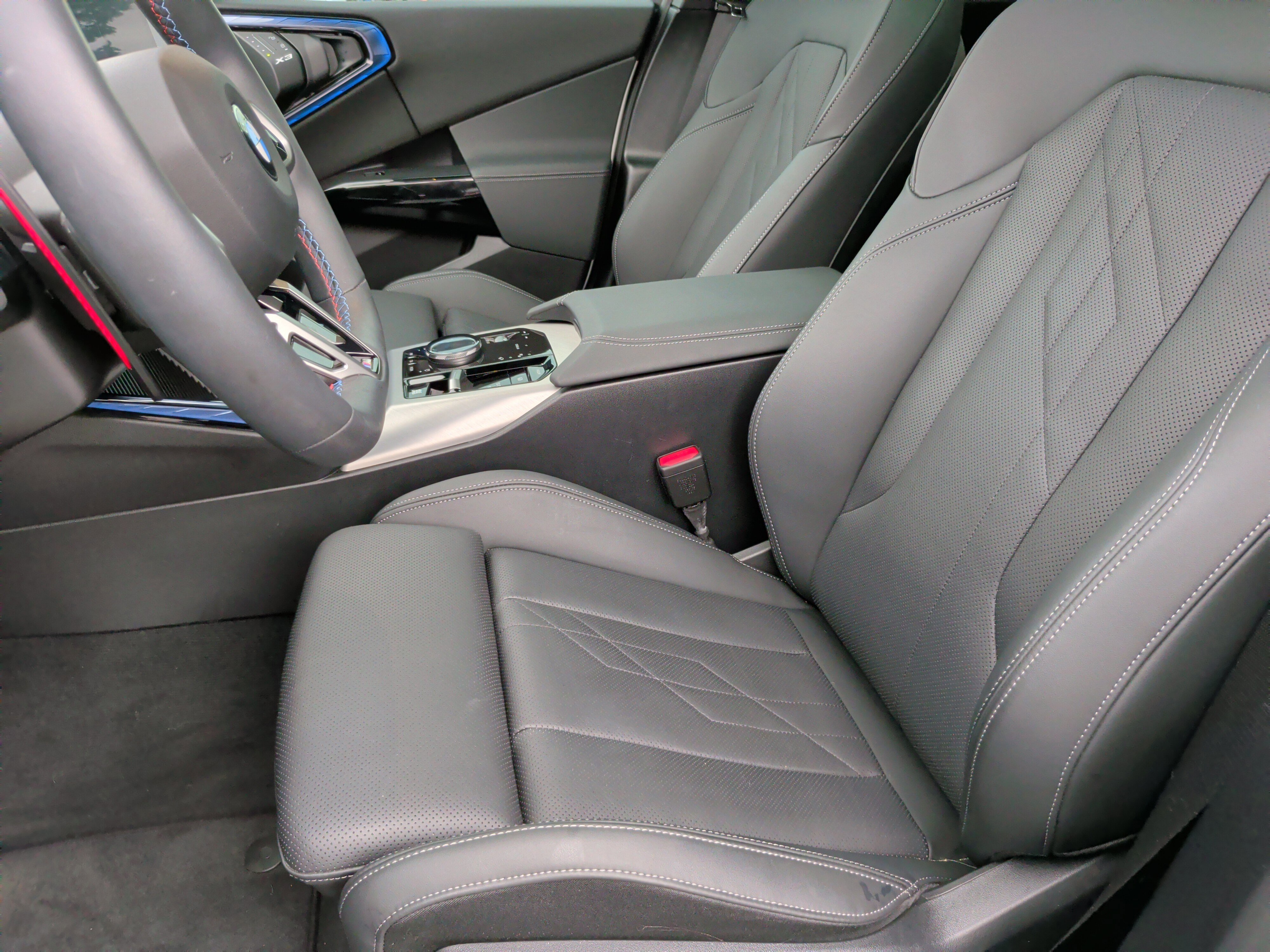 Certified 2025 BMW X3 M50 w/ Premium Package image 25