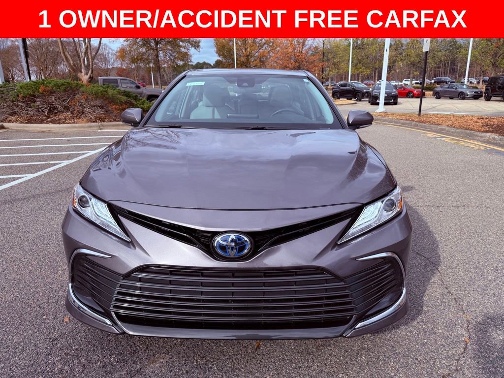 Used 2024 Toyota Camry XLE image 2