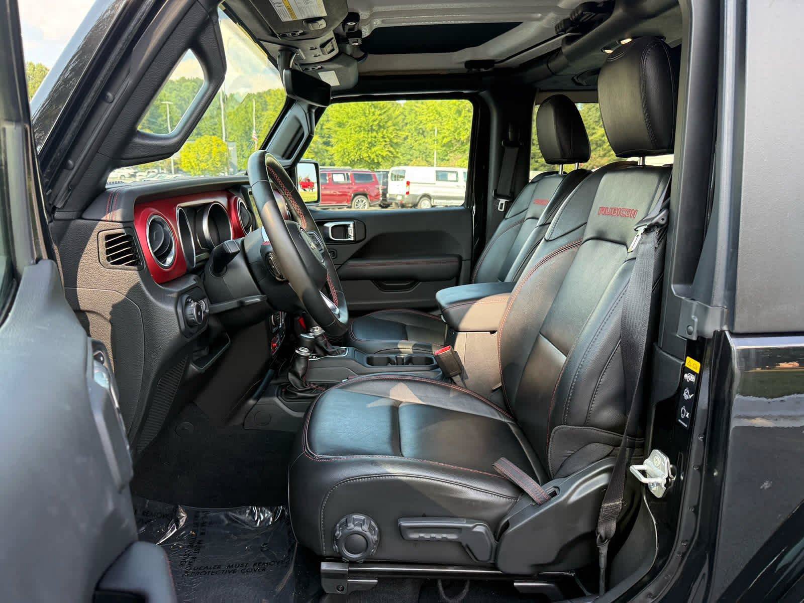 Used 2022 Jeep Wrangler Rubicon w/ LED Lighting Group AWD/4WD image 12