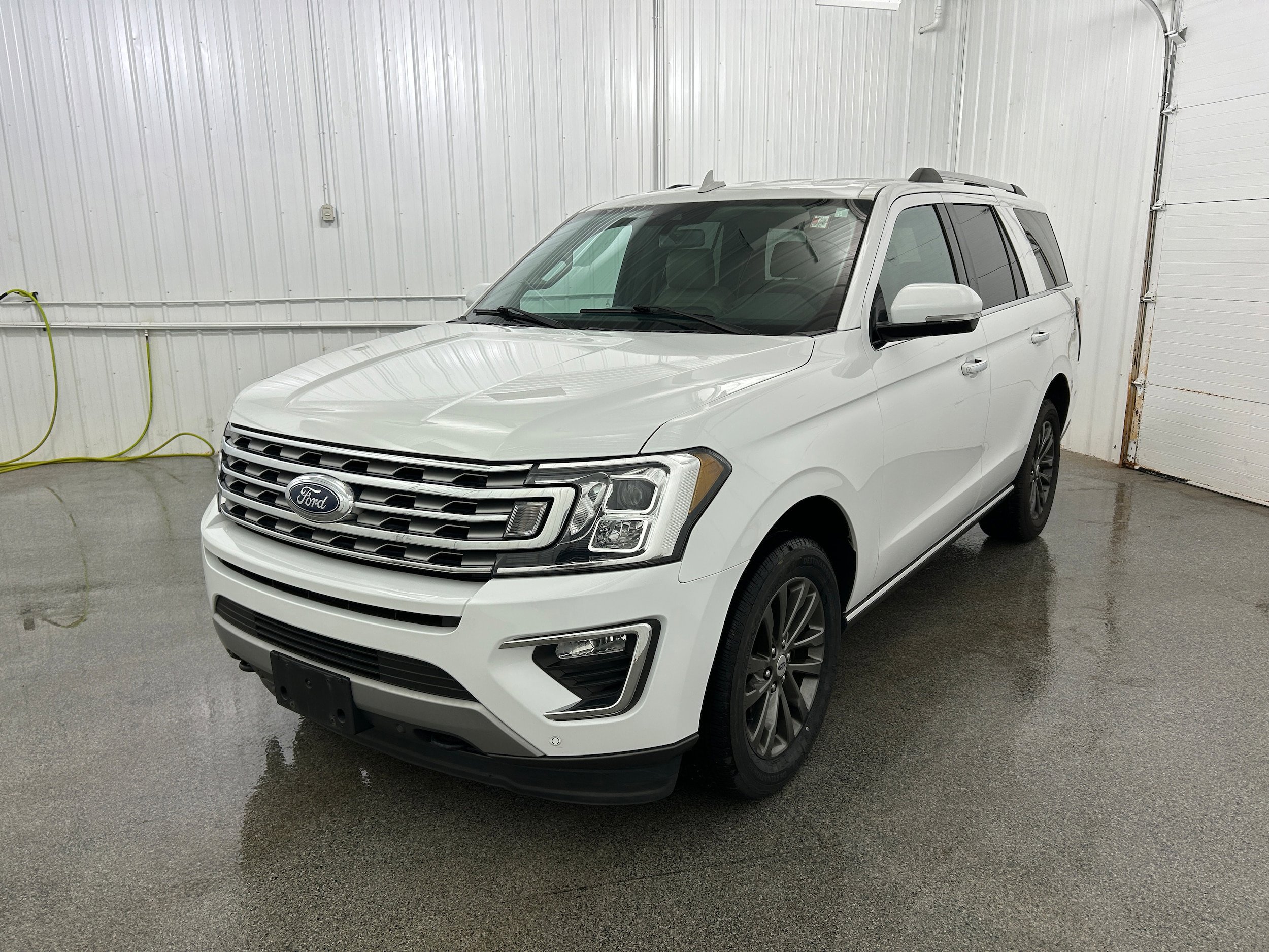 Used 2020 Ford Expedition Limited AWD/4WD image 19