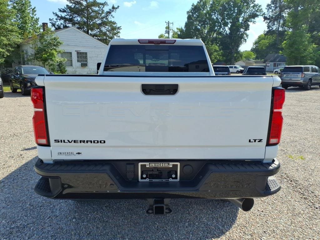 New 2026 Chevrolet Silverado 2500 LTZ w/ LTZ Plus Package AWD/4WD image 6