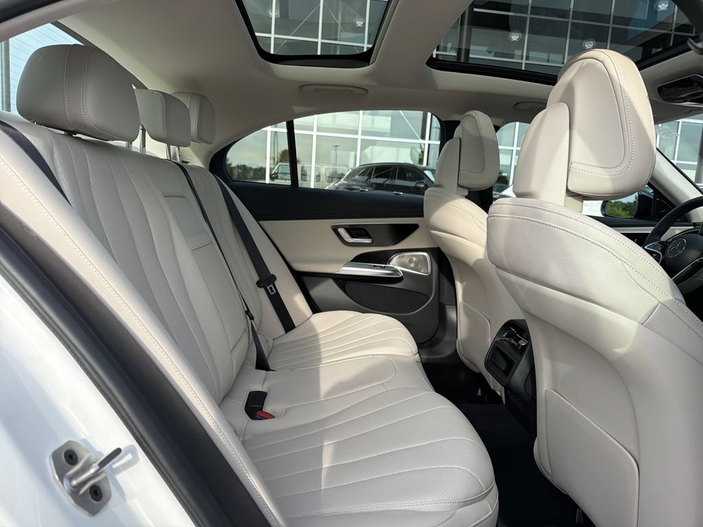 New 2026 Mercedes-Benz E 450 4MATIC Sedan image 16