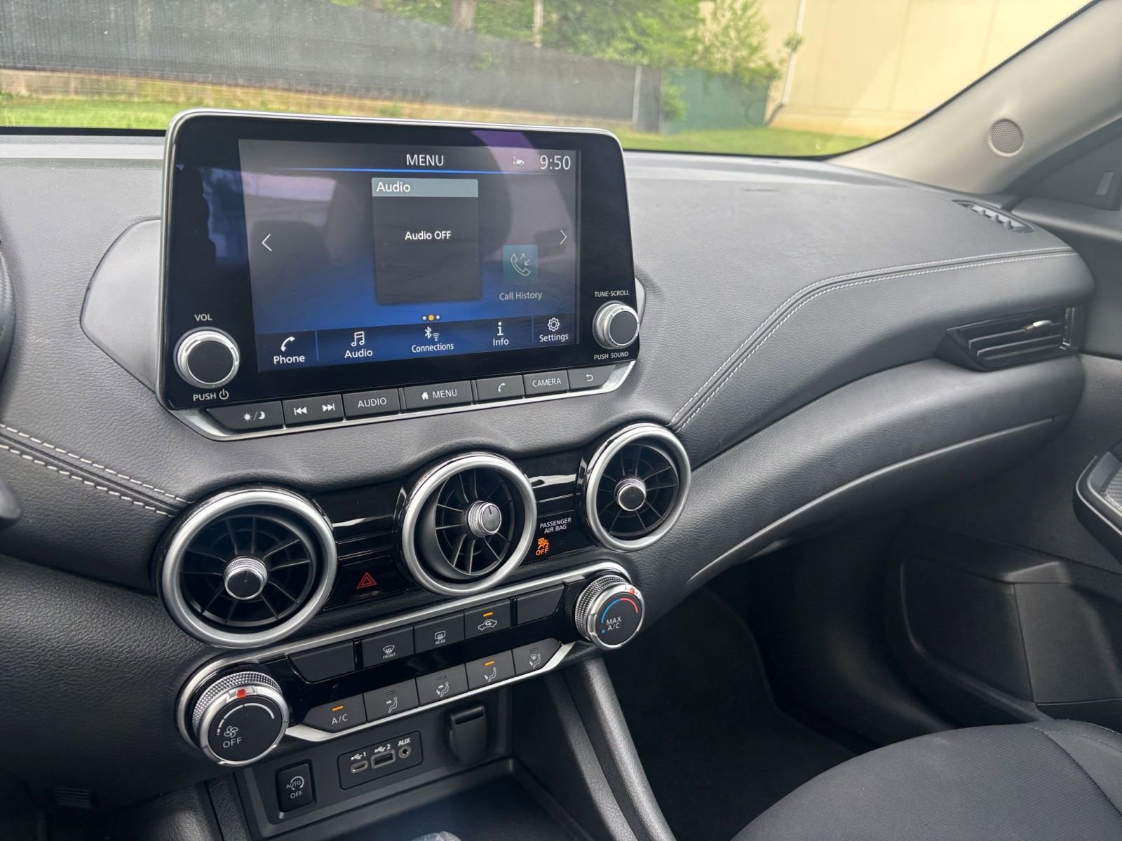 Used 2025 Nissan Sentra SV FWD image 33