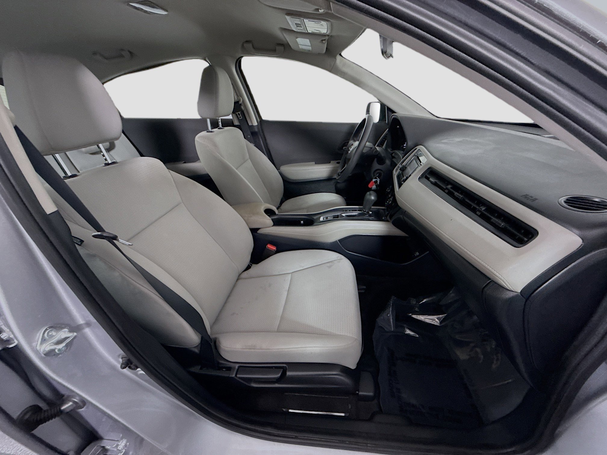 Used 2021 Honda HR-V LX image 28