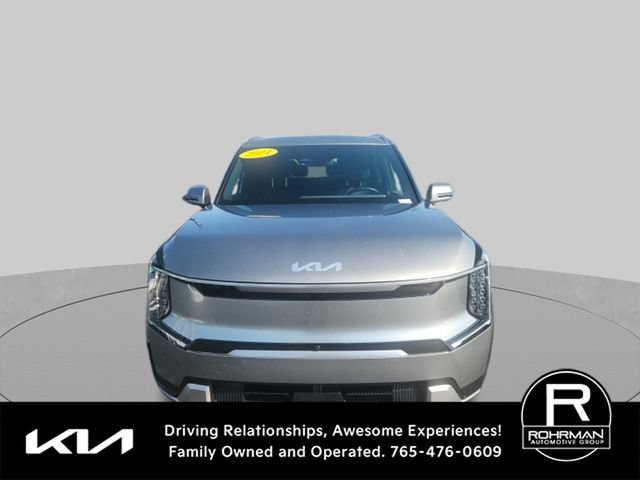 Used 2024 Kia EV9 Land AWD/4WD image 2