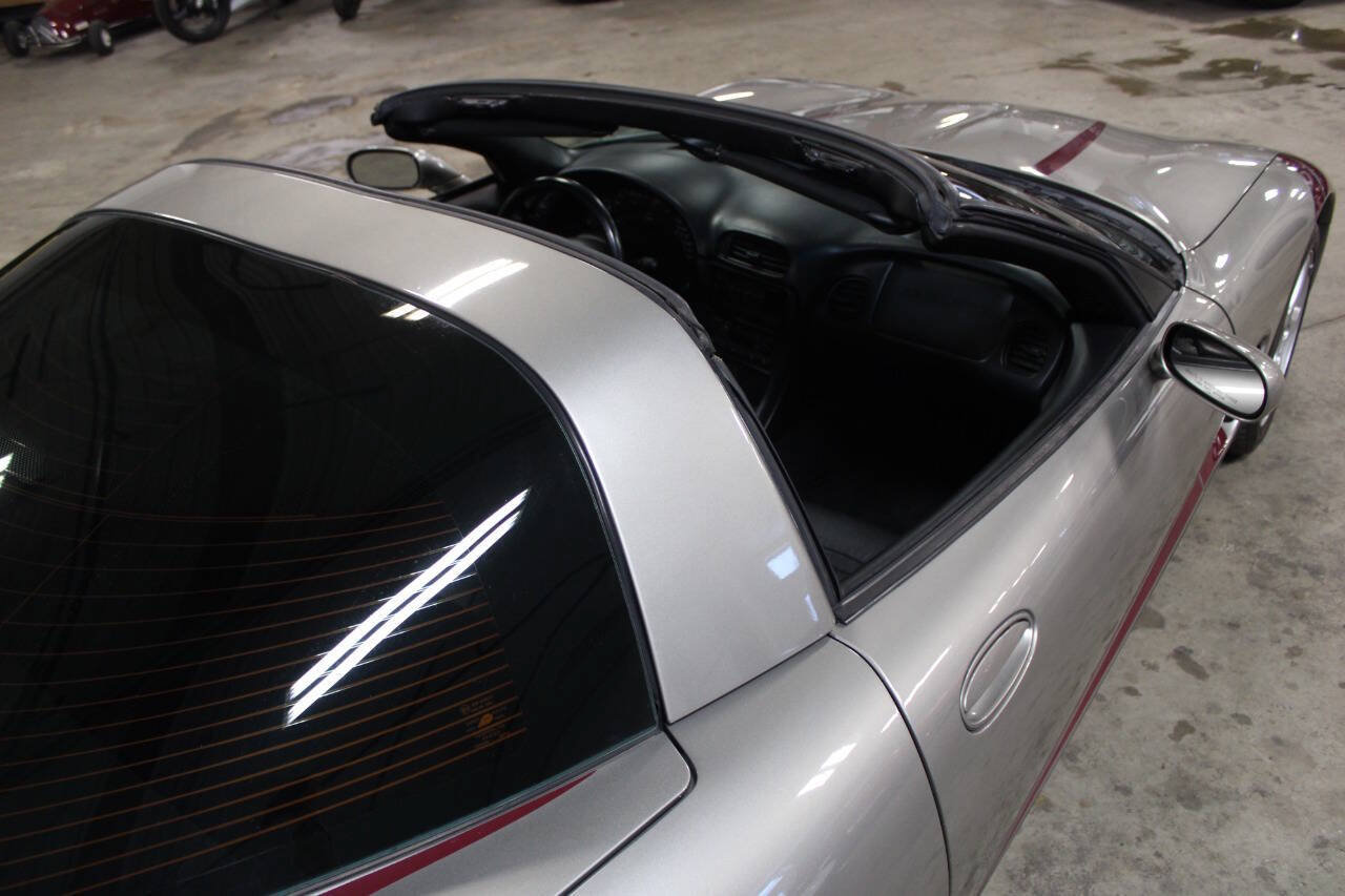 Used 2001 Chevrolet Corvette Coupe w/ Preferred Equipment Group2 RWD image 23