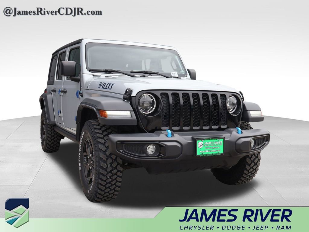 Used 2023 Jeep Wrangler Unlimited w/ Cold Weather Group AWD/4WD image 6