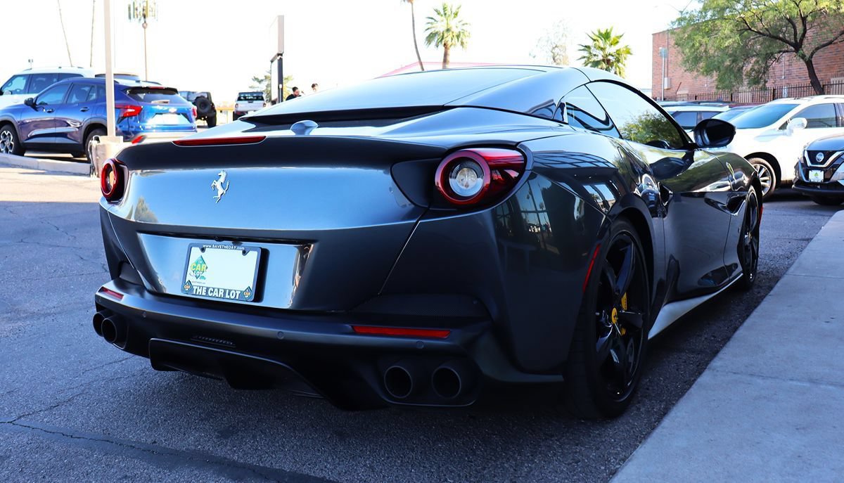 Used 2020 Ferrari Portofino RWD image 17