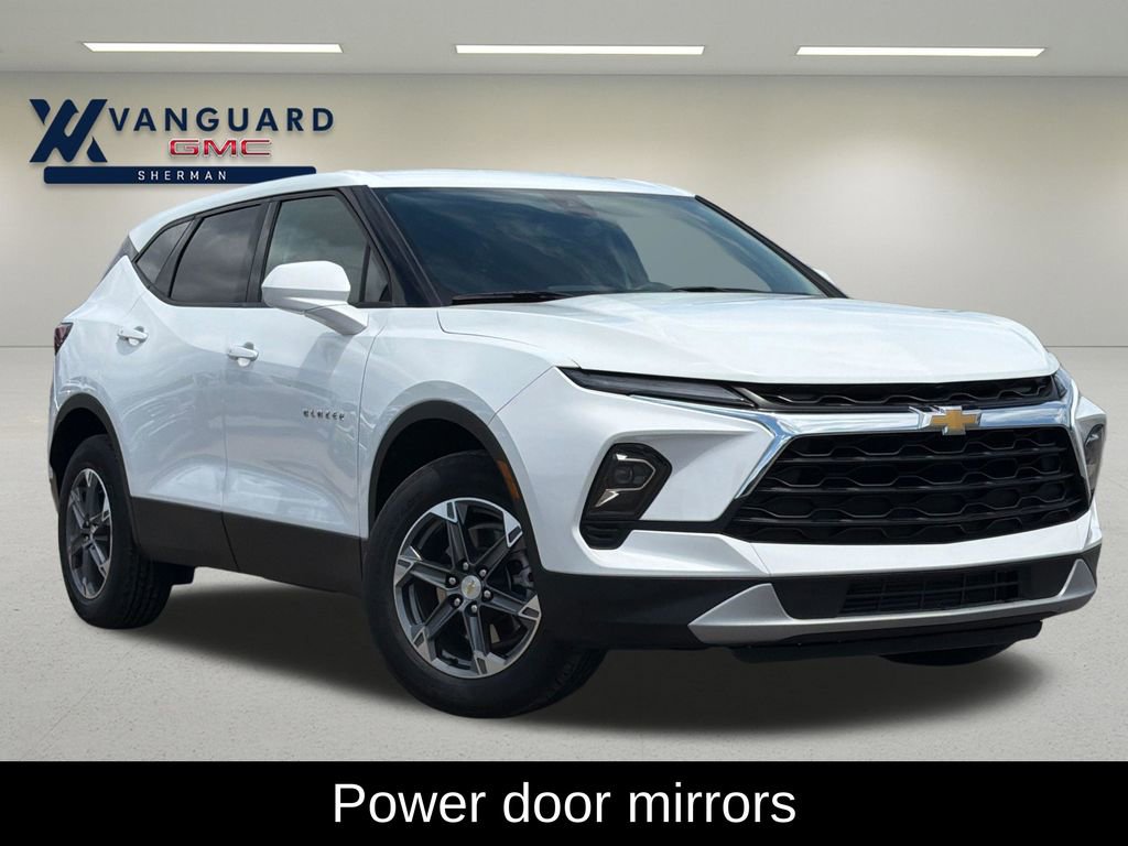 Used 2025 Chevrolet Blazer LT FWD image 1