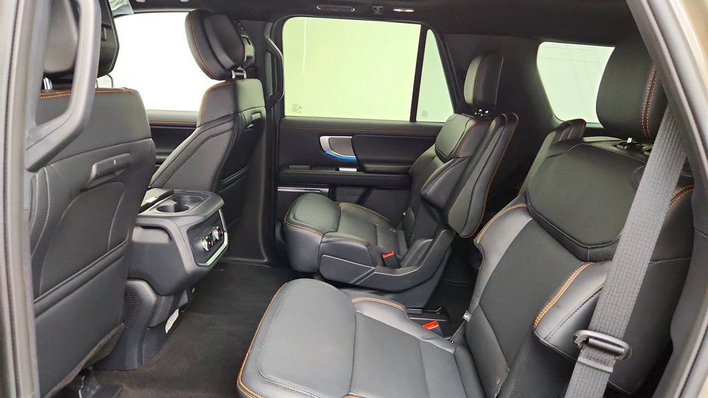 Used 2026 Ford Expedition Tremor AWD/4WD image 23