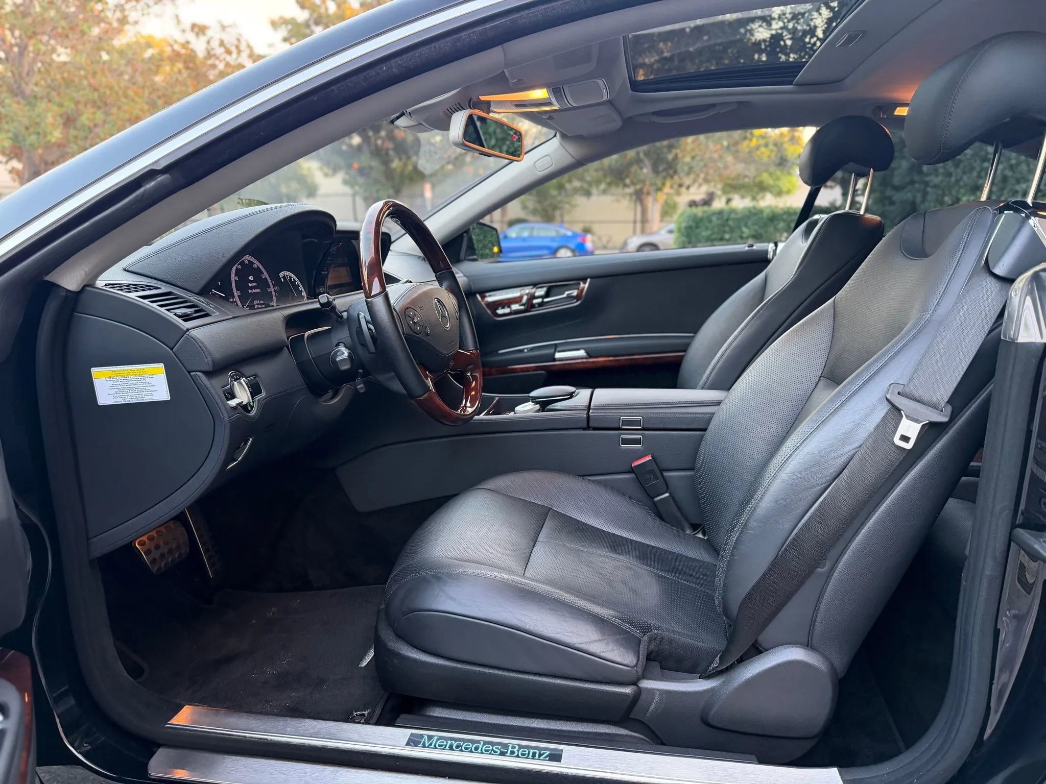 Used 2013 Mercedes-Benz CL 550 CL 550 4MATIC Coupe 2D w/ Sport Pkg Plus One image 9