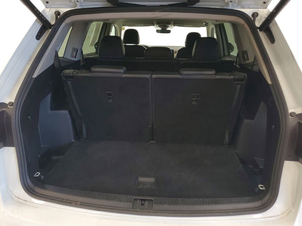 Used 2025 Volkswagen Atlas SE image 23