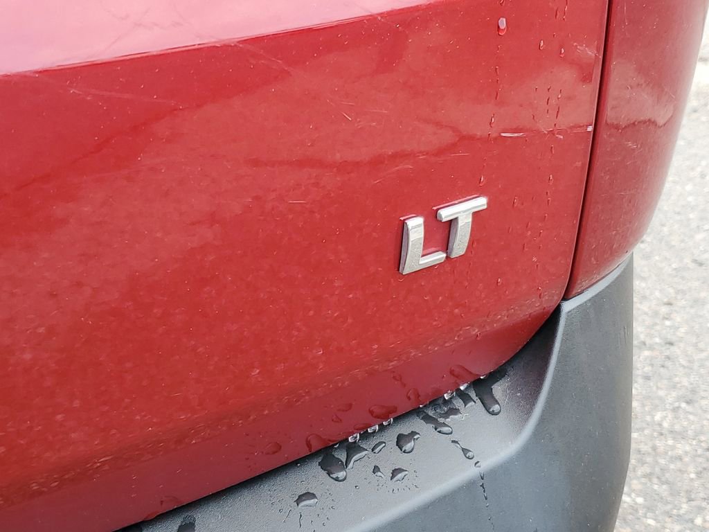 Used 2023 Chevrolet Traverse LT image 34