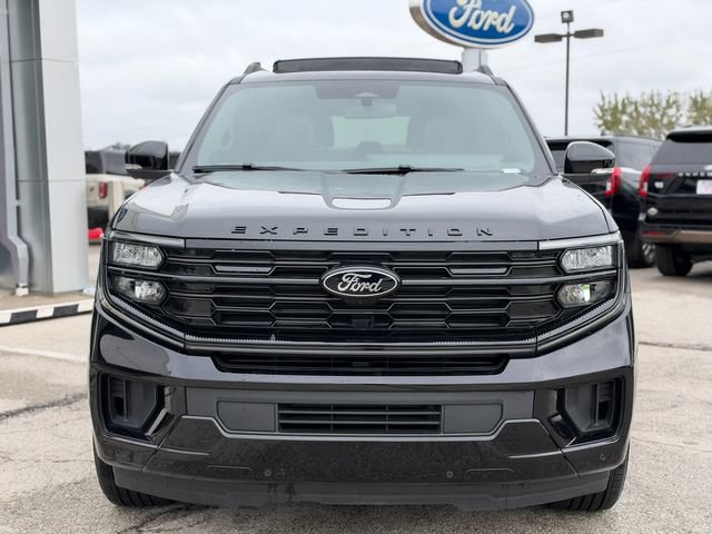 Used 2026 Ford Expedition Max Platinum w/ Stealth Performance Package AWD/4WD image 2