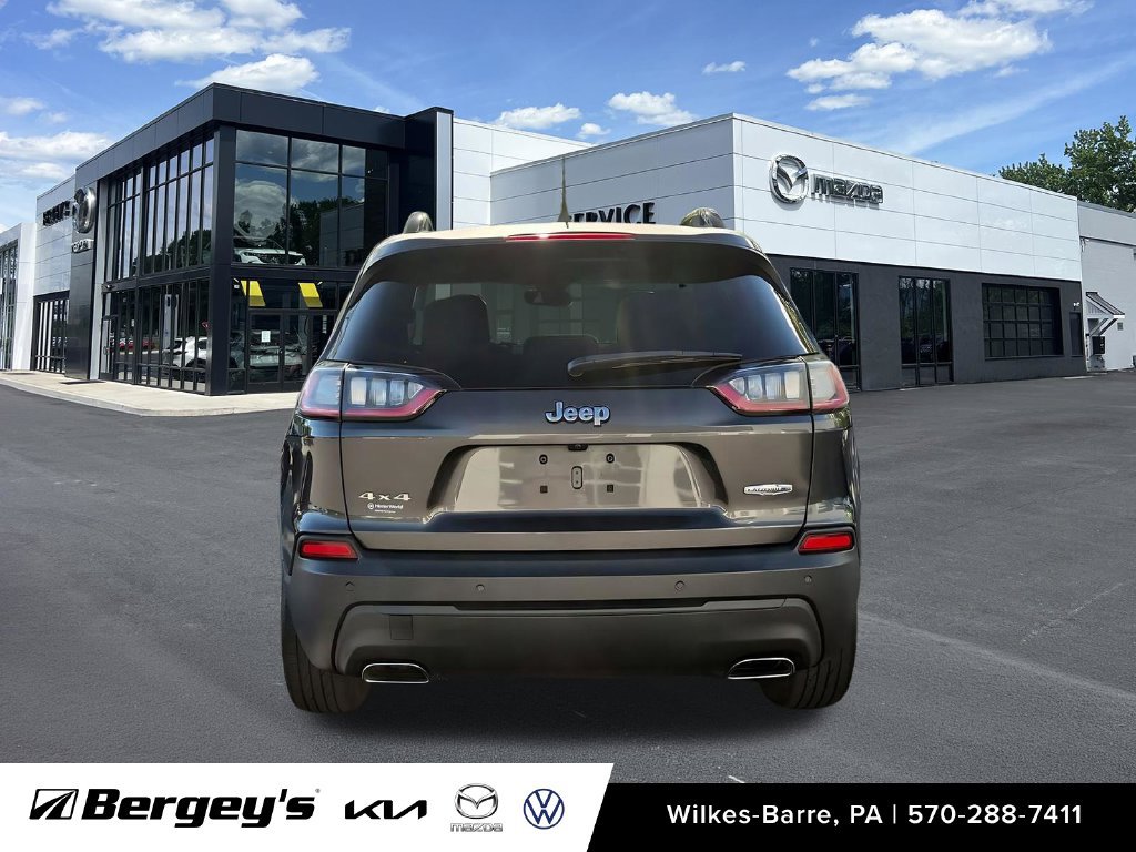 Used 2022 Jeep Cherokee Latitude Lux w/ Sun & Sound Group AWD/4WD image 18
