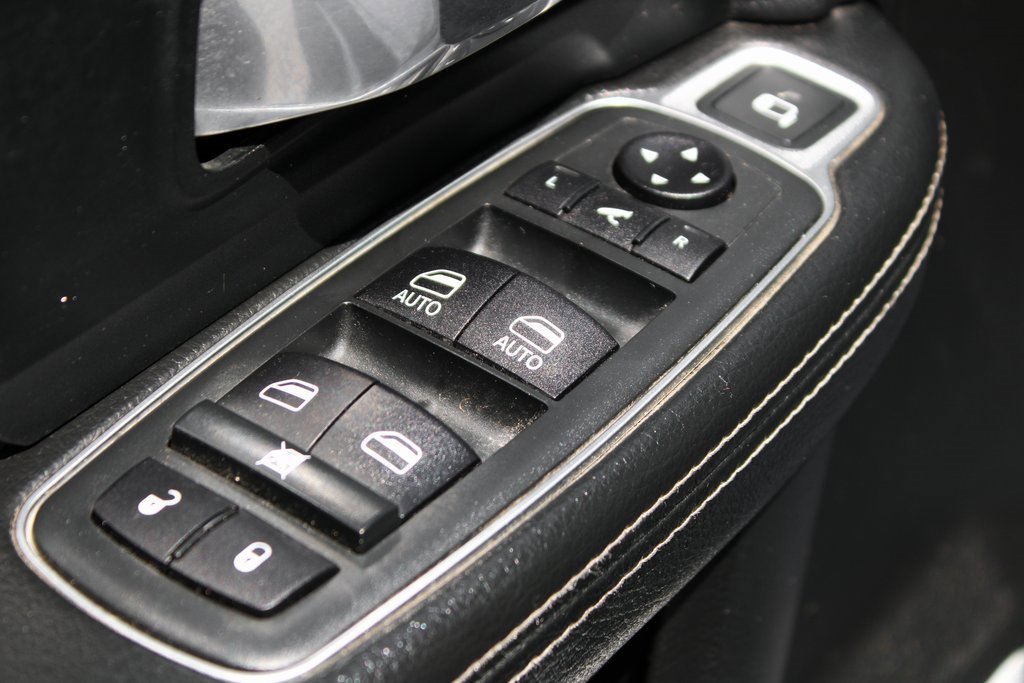 Used 2020 RAM 3500 Laramie image 18