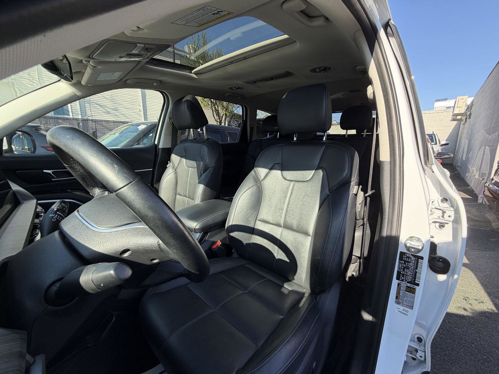 Used 2024 Kia Telluride EX image 8
