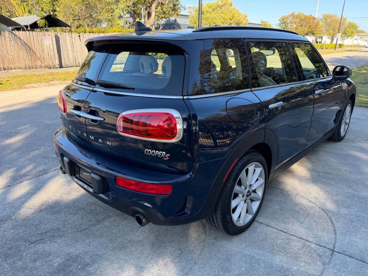 Used 2017 MINI Cooper Clubman S image 11
