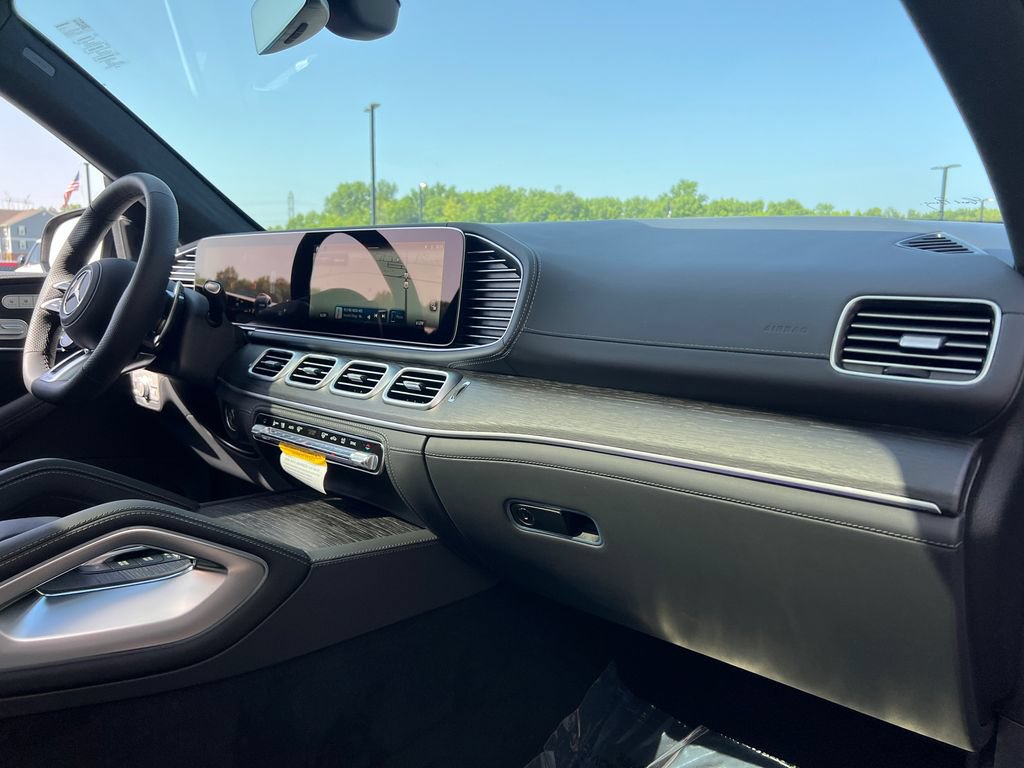 New 2026 Mercedes-Benz GLS 63 AMG 4MATIC image 28