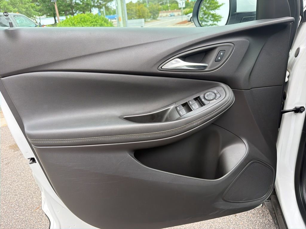 Used 2024 Buick Encore GX Preferred FWD image 12