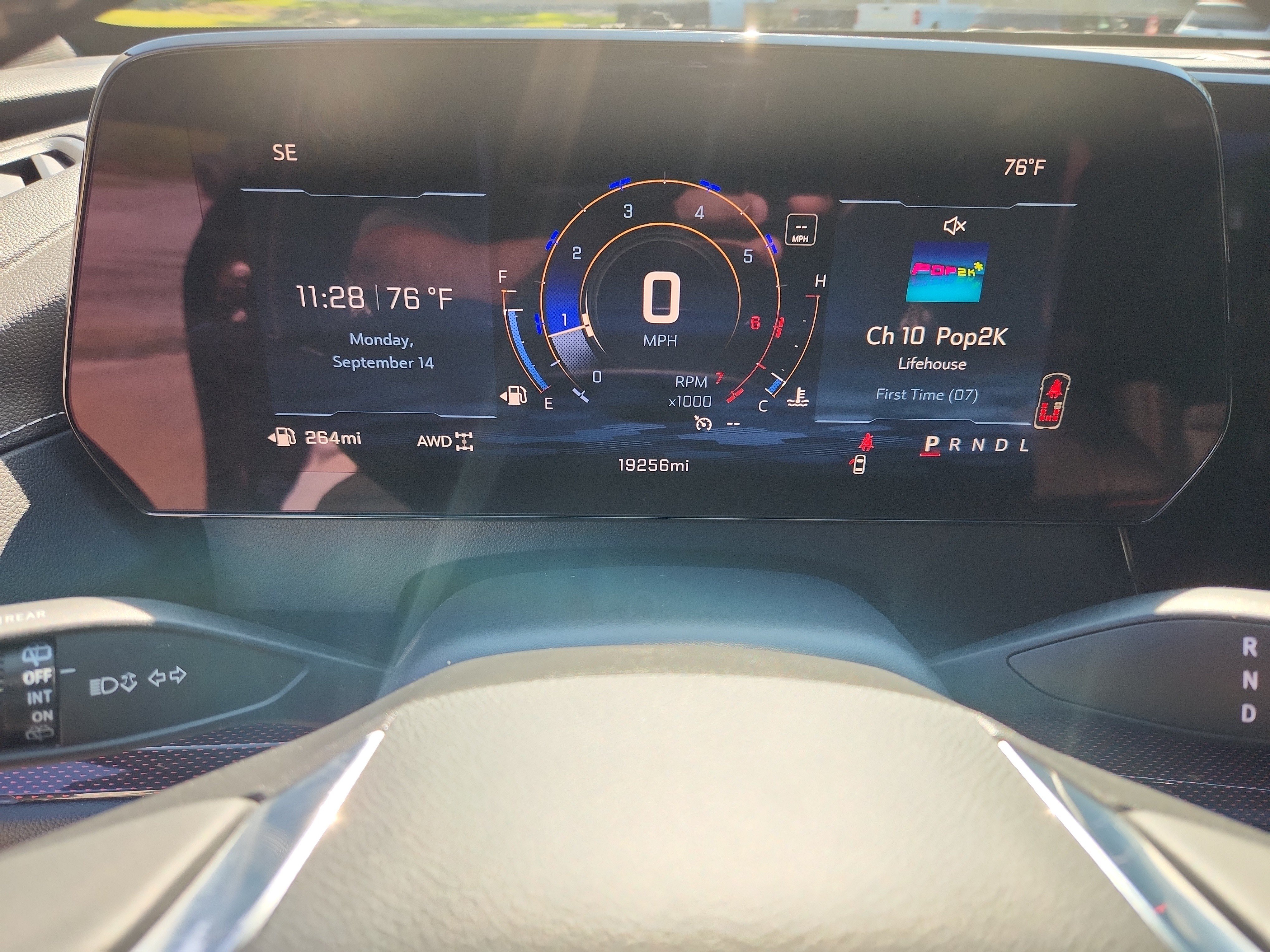 Used 2025 Chevrolet Traverse Z71 w/ Driver Confidence Package AWD/4WD image 32