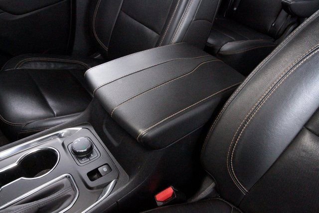 Used 2020 Chevrolet Traverse Premier w/ Redline Edition image 11