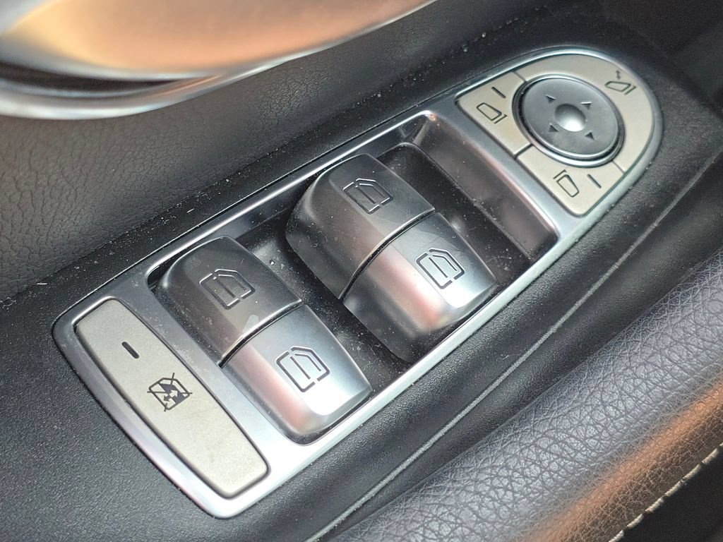 Used 2023 Mercedes-Benz E 350 4MATIC Sedan image 28